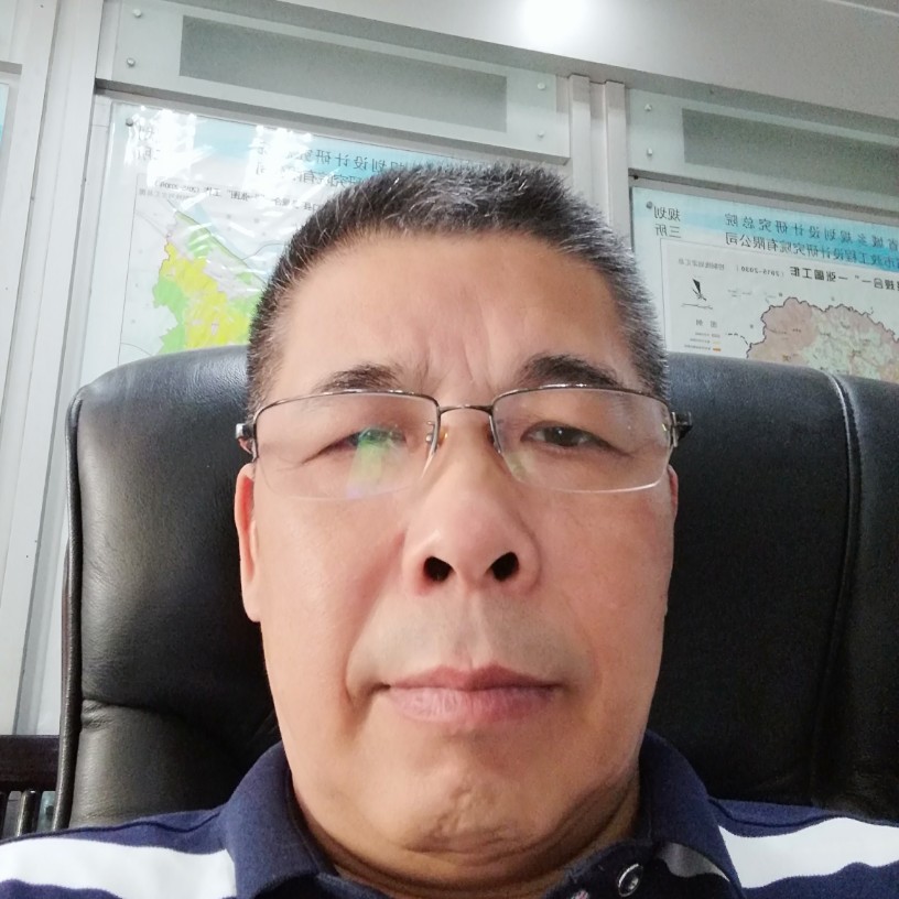 鞋垫留胡子的照片