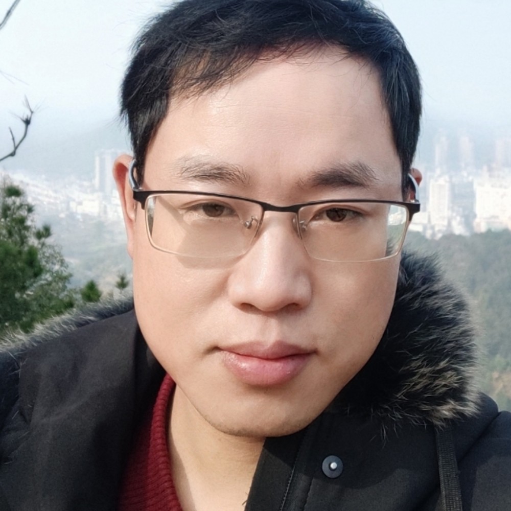 大树淡淡的照片
