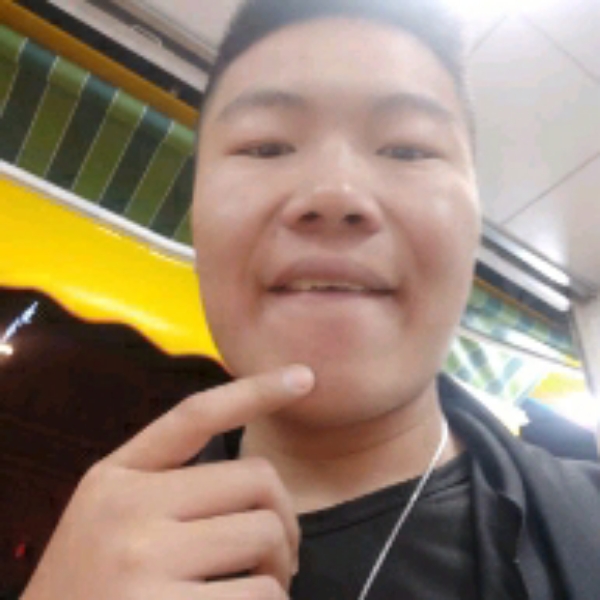 青衫在的照片