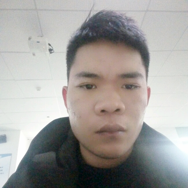 李同伟的照片