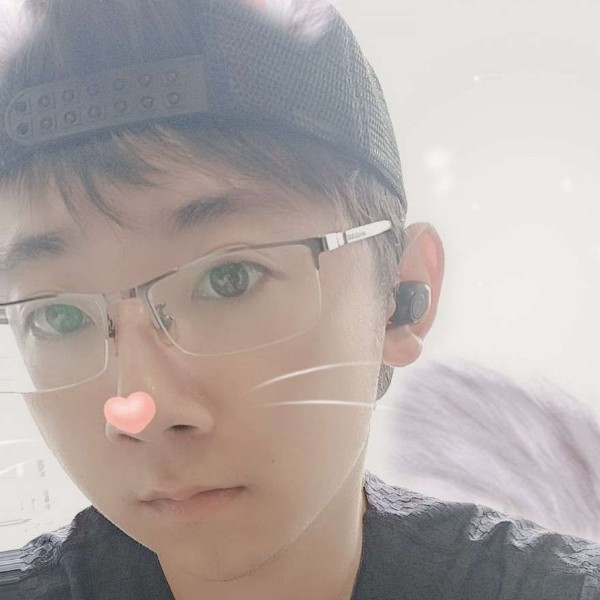 君梓墨的照片