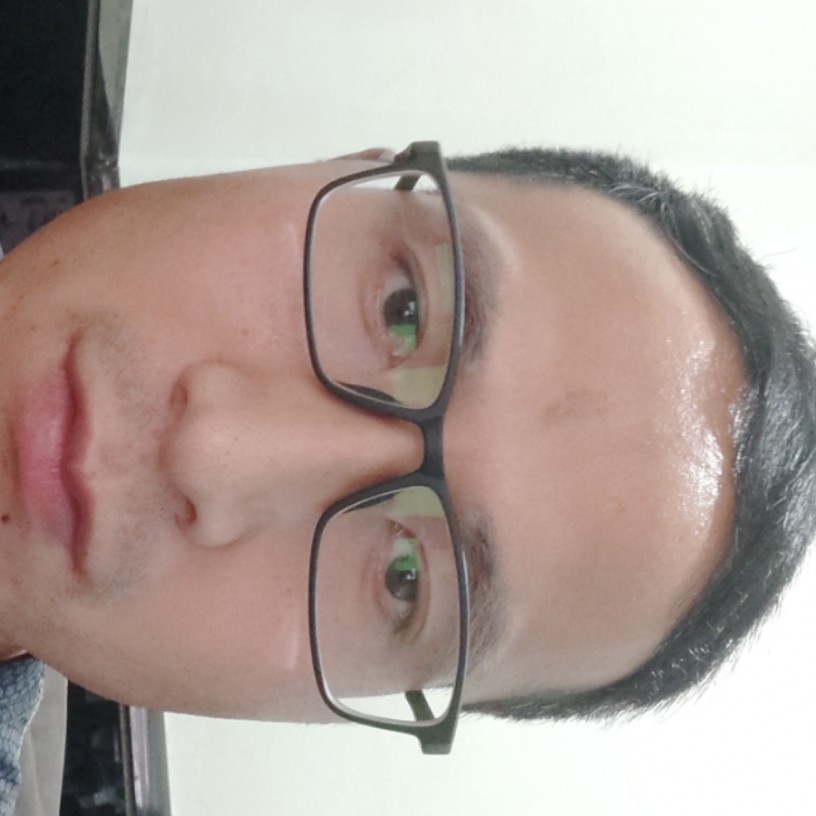 帅气泪了路人的照片