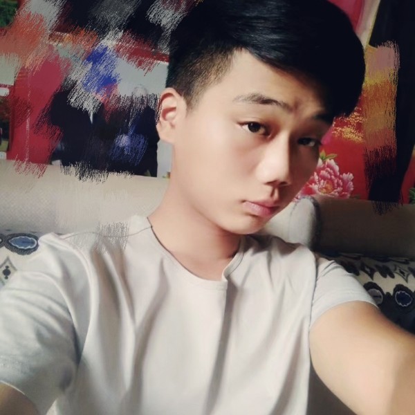 微笑蹁跹毛豆的照片