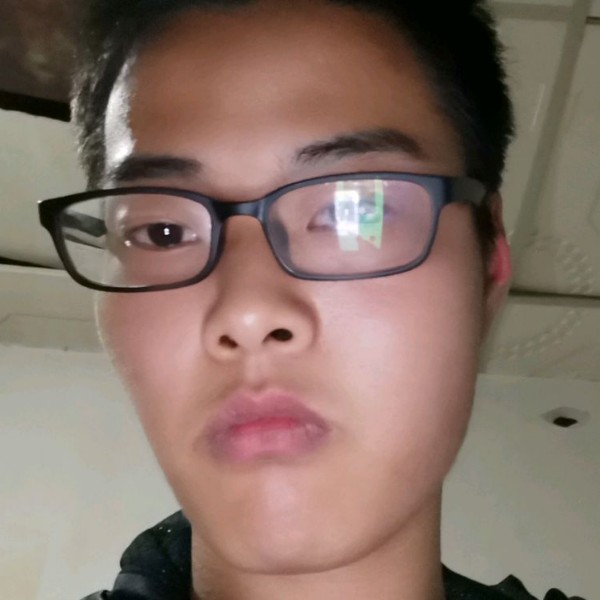 龚韦的照片