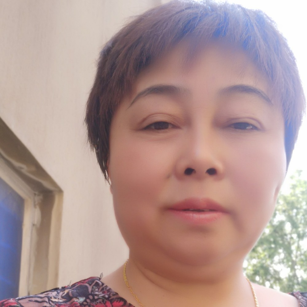 唇膏漫步眯眯眼的照片