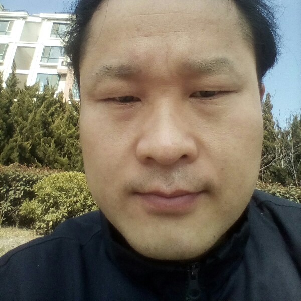 典雅爱碧影的照片