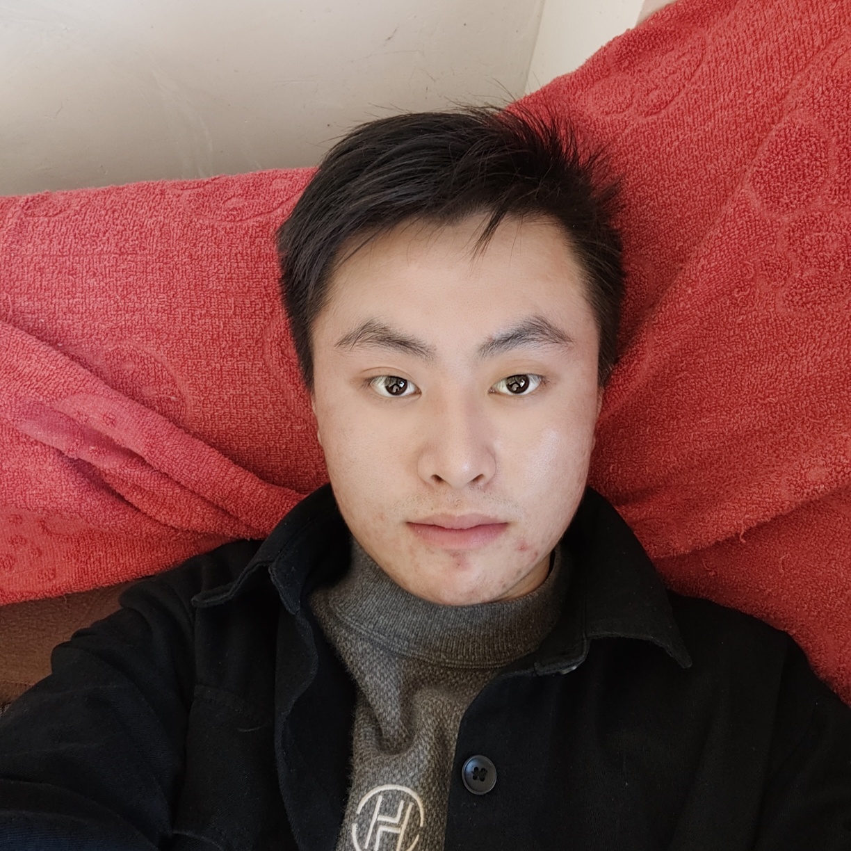 无私深拥指甲油的照片
