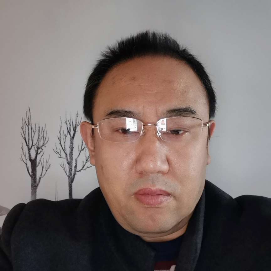 轻松扯大叔的照片