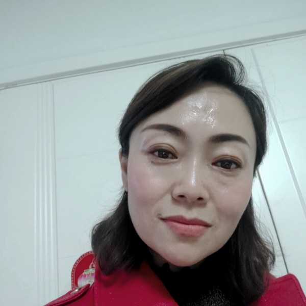 黯然等待荷花的照片