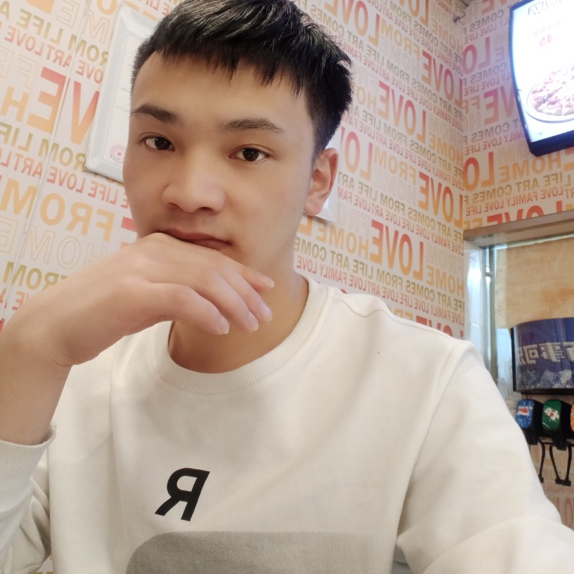 小巧迎豌豆的照片