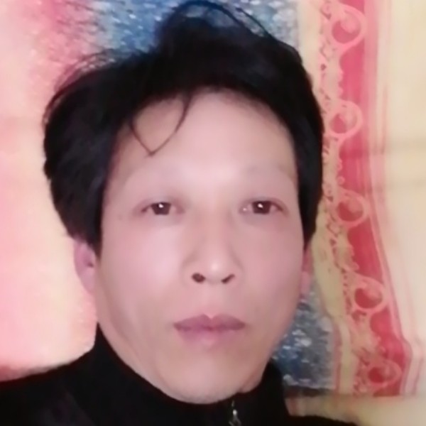 无聊回眸大叔的照片