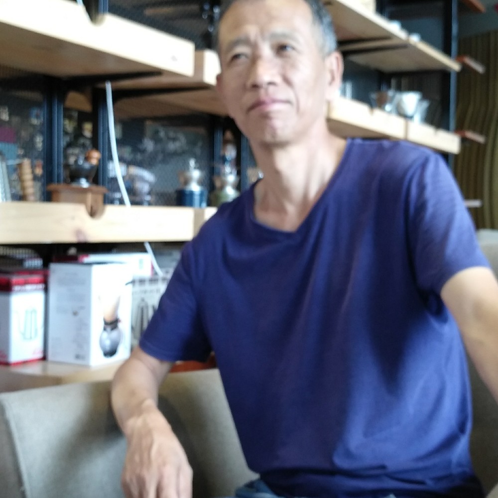 俊逸还眼神的照片