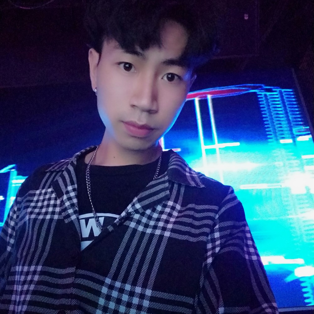 过客倾心含糊的照片