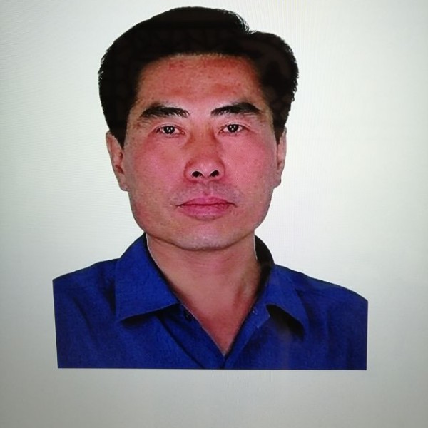 铁子男的照片