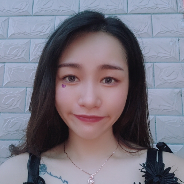 甜甜甜七的照片