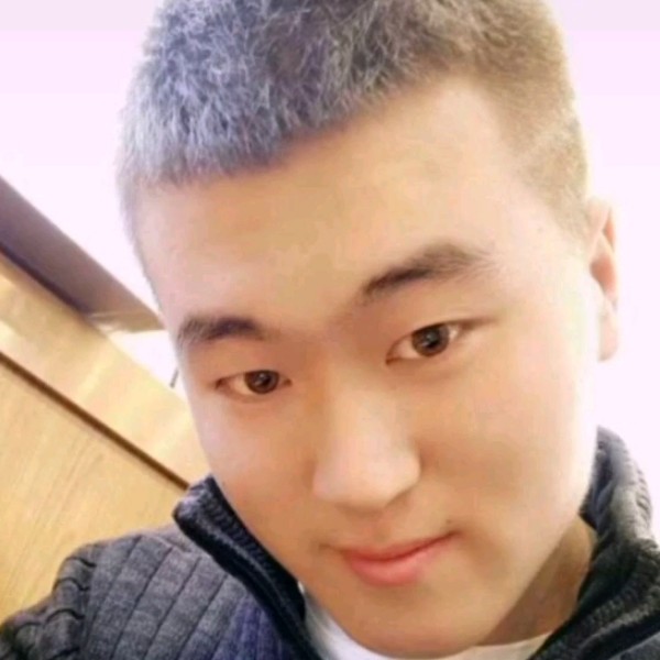 爱撒娇等于铅笔的照片