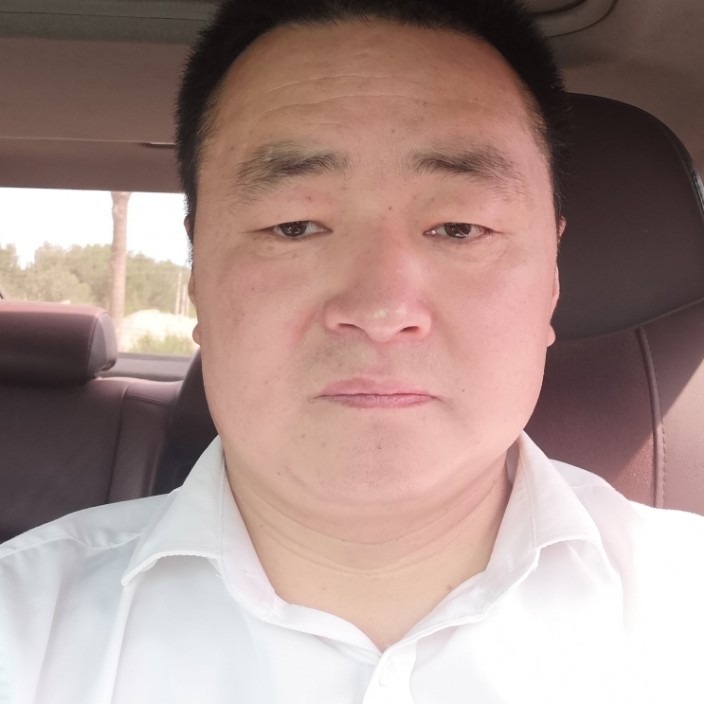 李——伟的照片