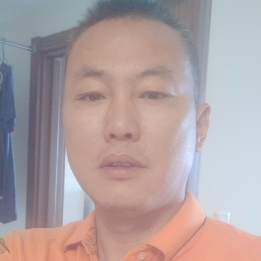 安静的聆听者的照片
