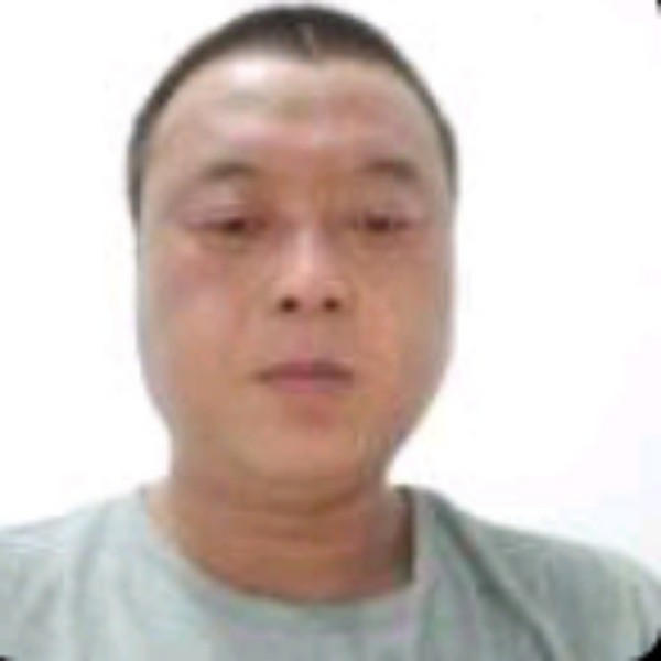 努力的兄弟的照片