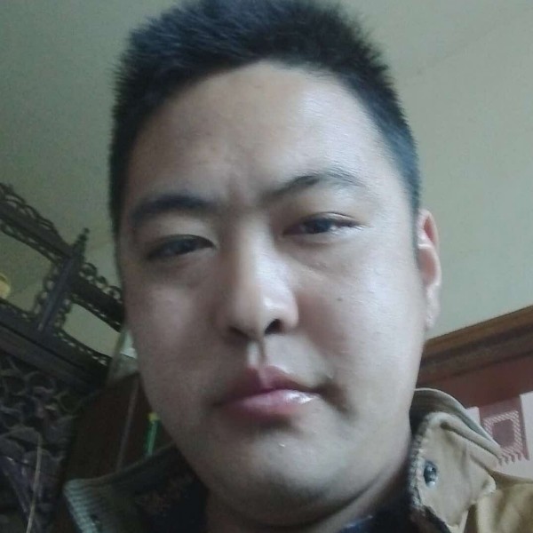 鹰宝宝的照片