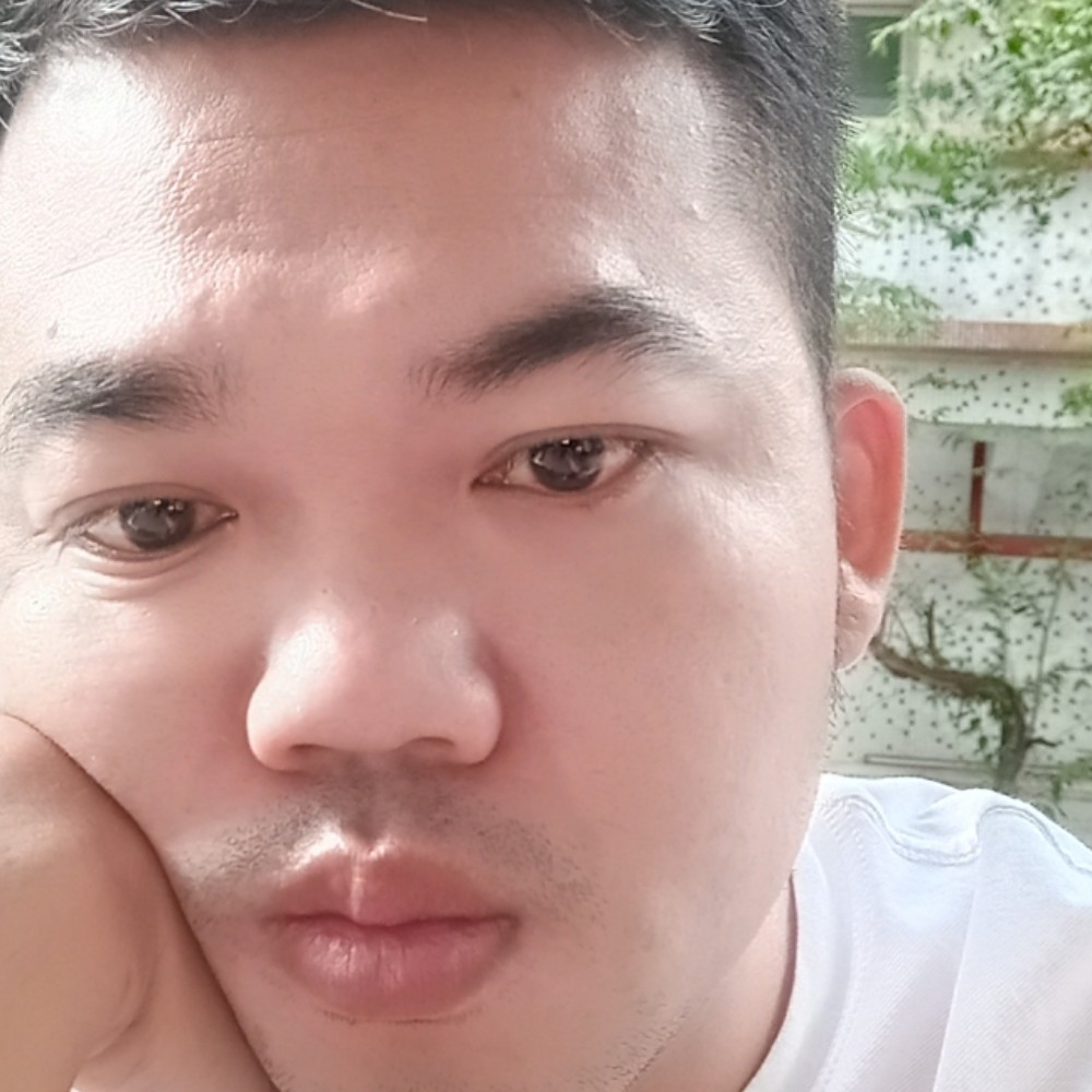 有魅力与蝶舞的照片