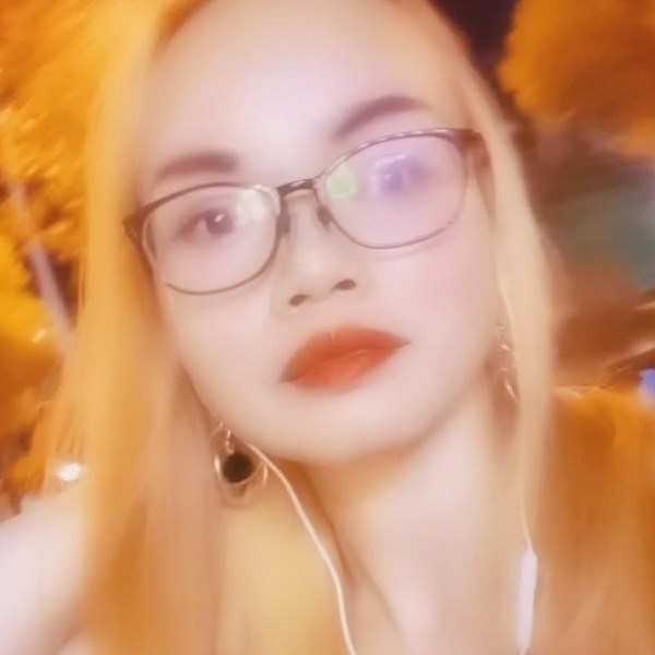 摩妮卡的照片