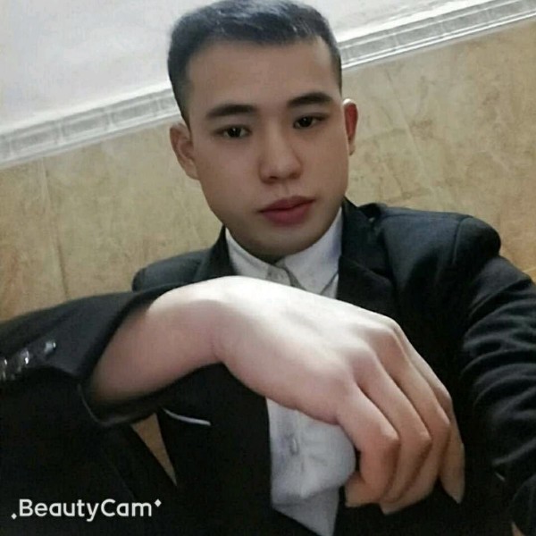 火凝眸愉快的照片