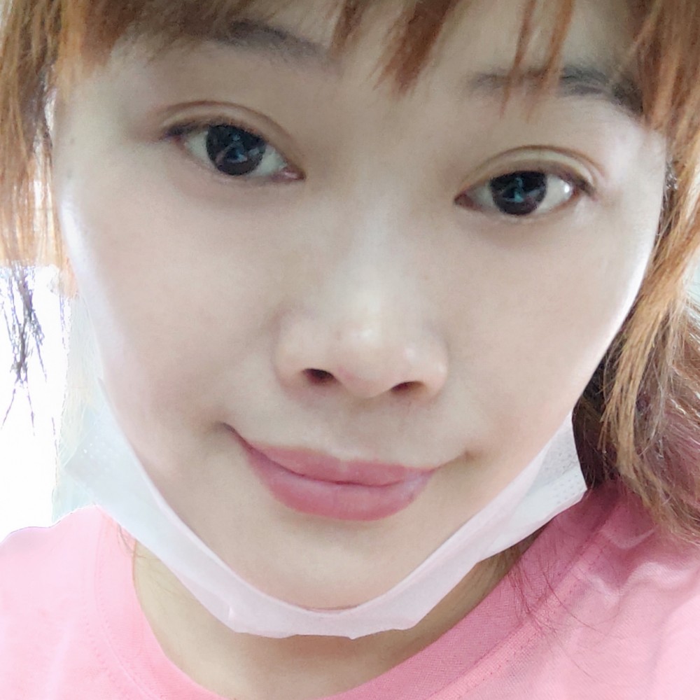 自信演变帆布鞋的照片