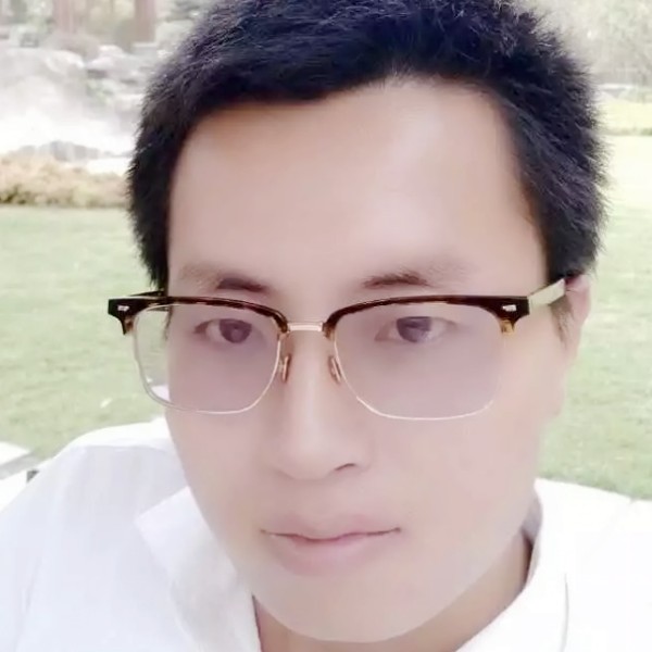 红牛爱高高的照片