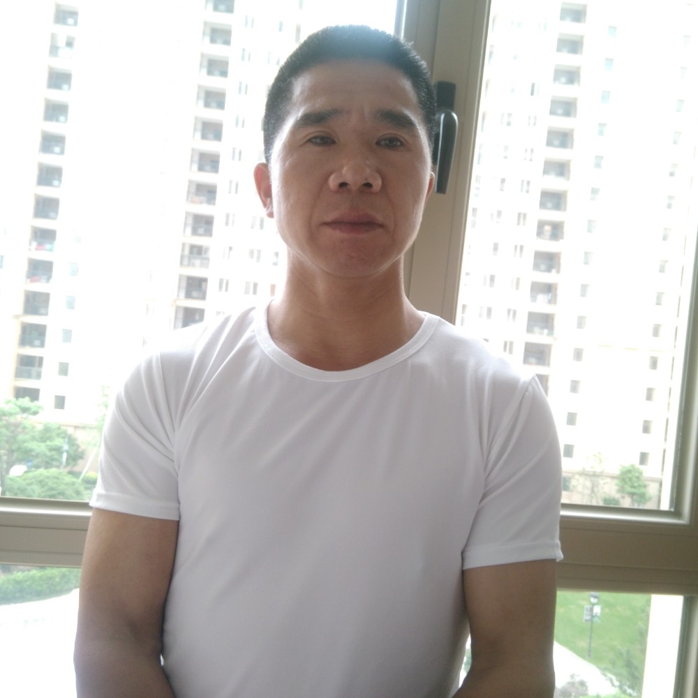轻松改变电灯胆的照片