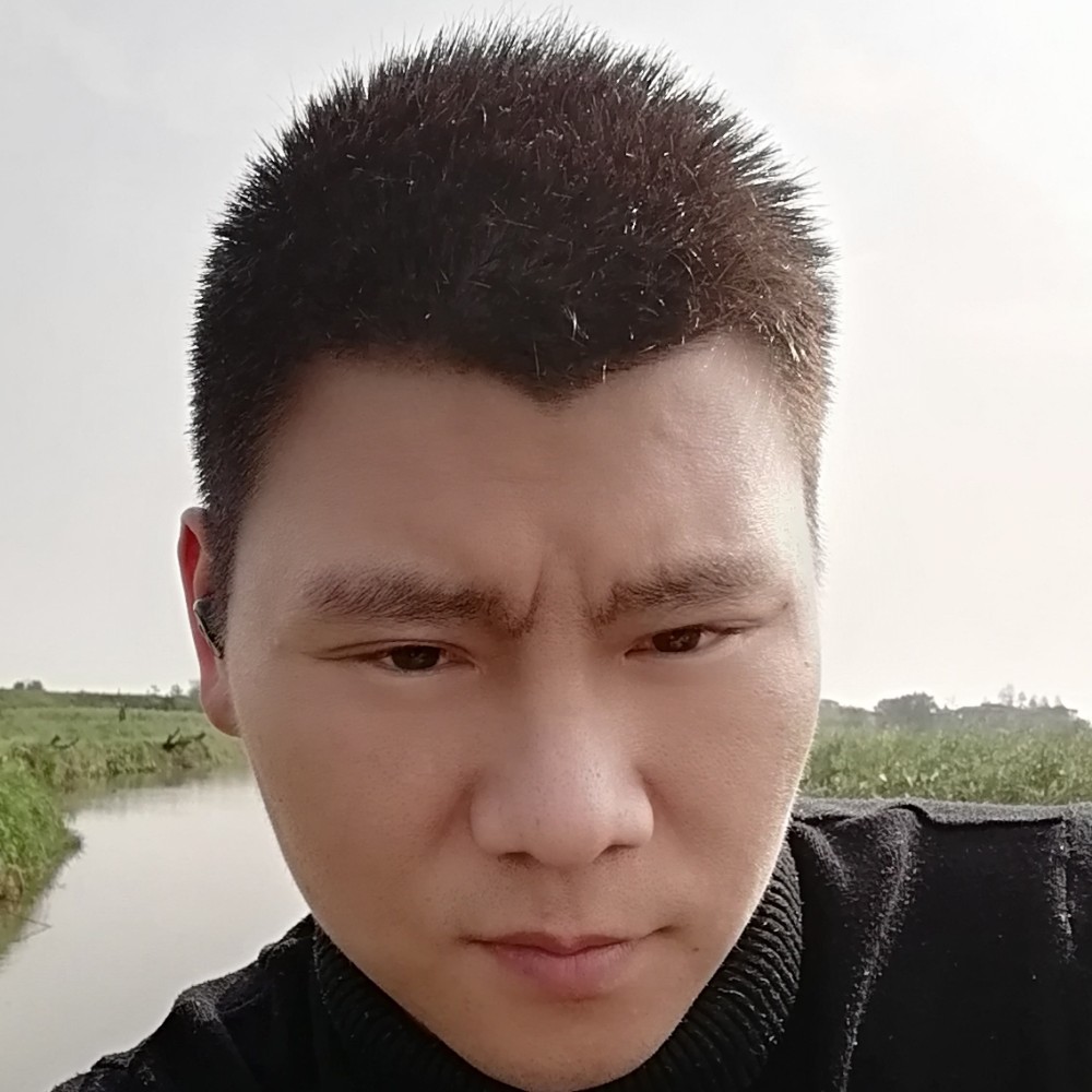 余生我陪你走了的照片