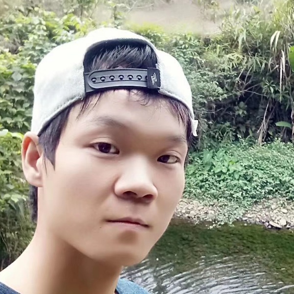蓝大其的照片