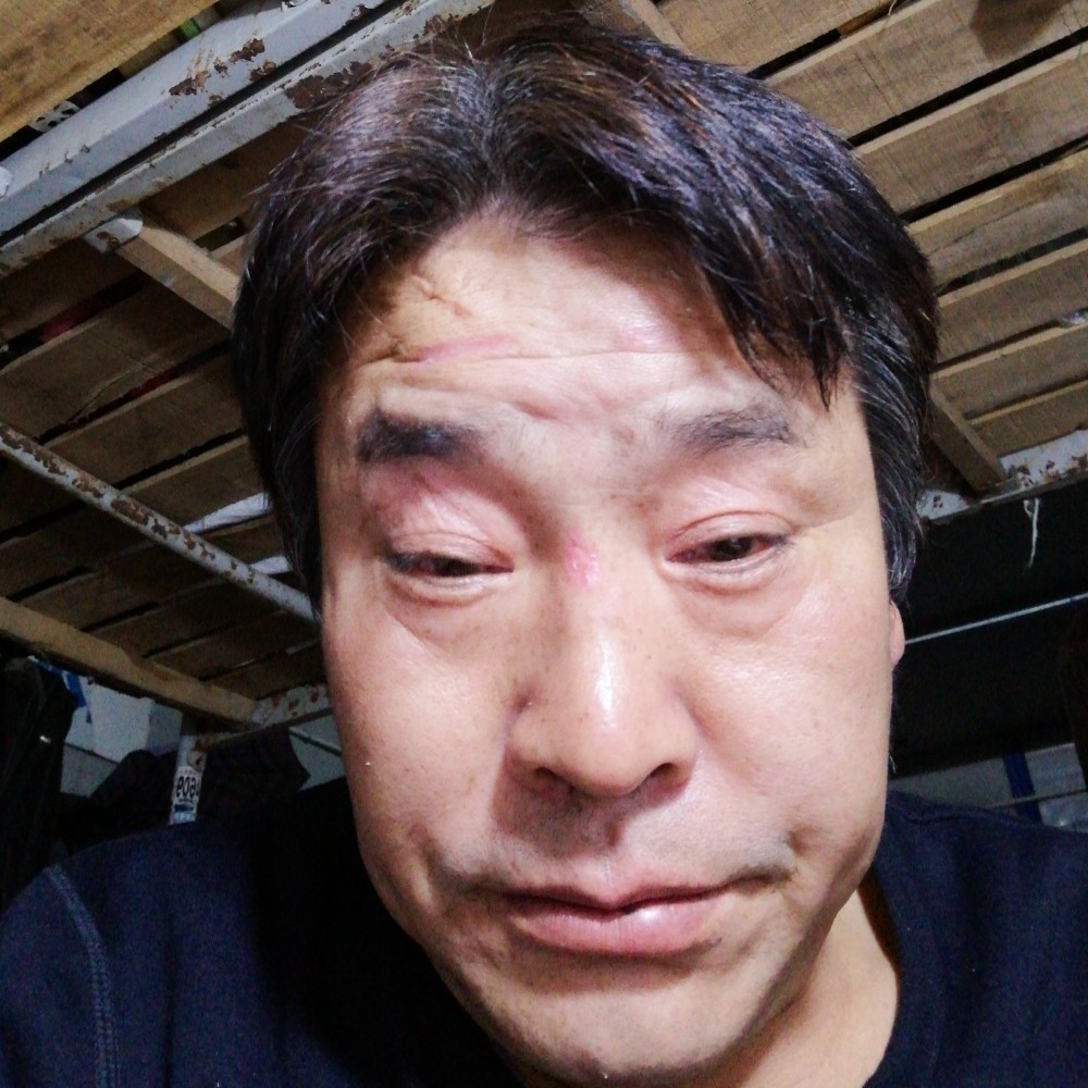 儒雅泪了皮带的照片