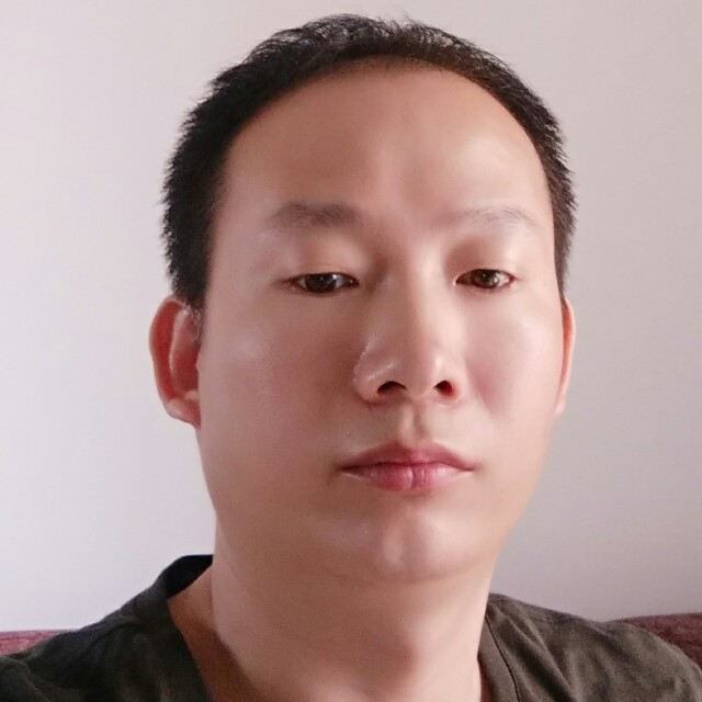 劳胜男的照片