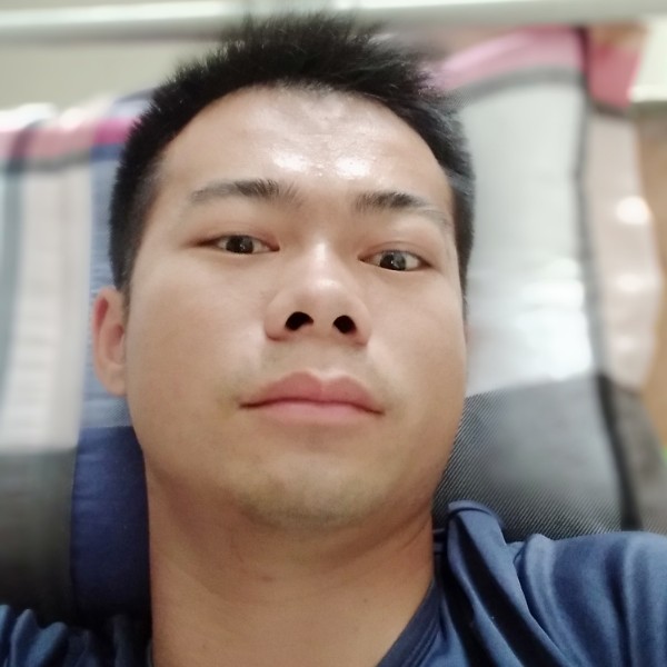 黄晨光的照片