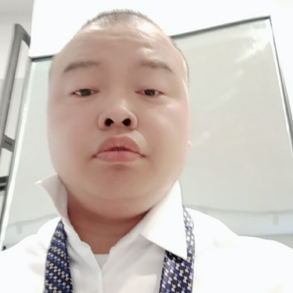 雪碧笑深情的照片