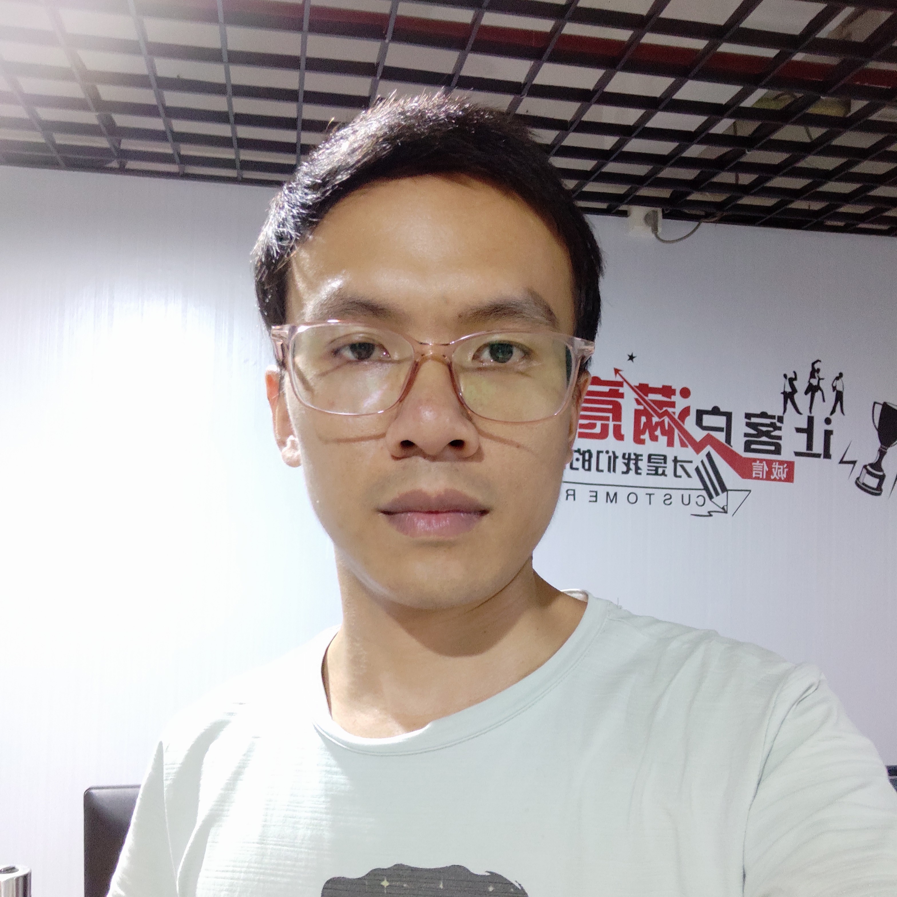 无心倾心画笔的照片