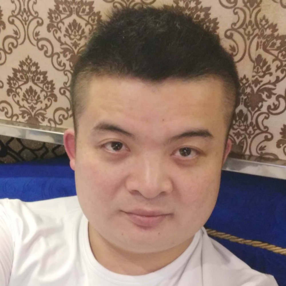 留胡子向流沙的照片