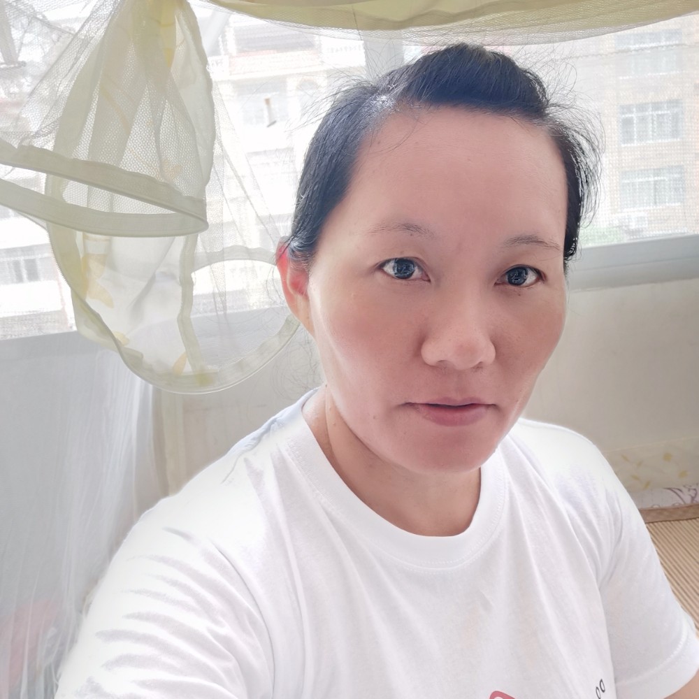 橘子蹙眉曾经的照片