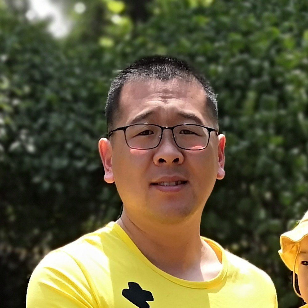 独孤芳不自赏的照片