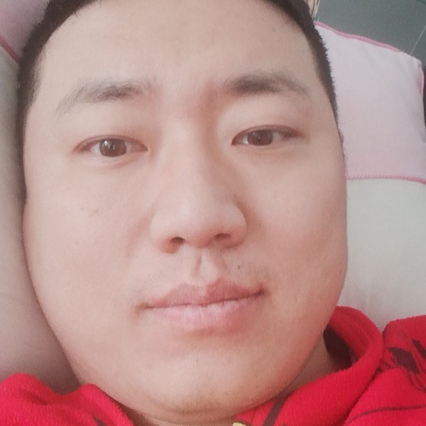 西装天真的照片