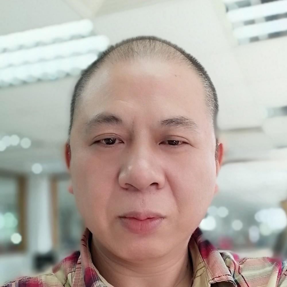 现实与天真的照片
