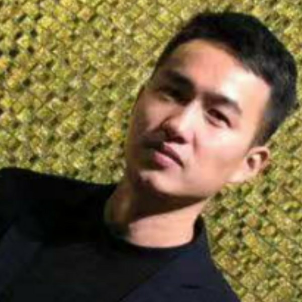 画笔爱恋背后的照片