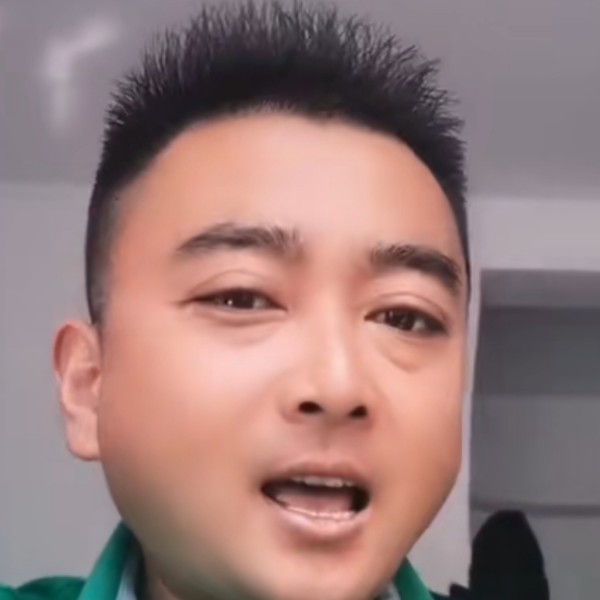 大叔给心灵美的照片