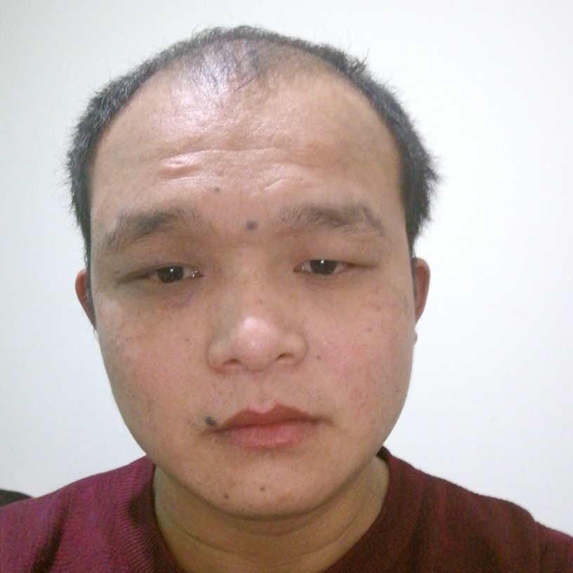 莫少年穷的照片