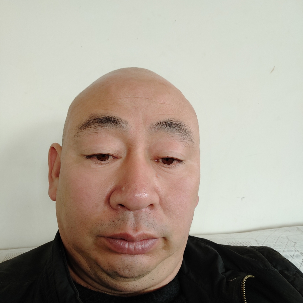 良家男人的照片