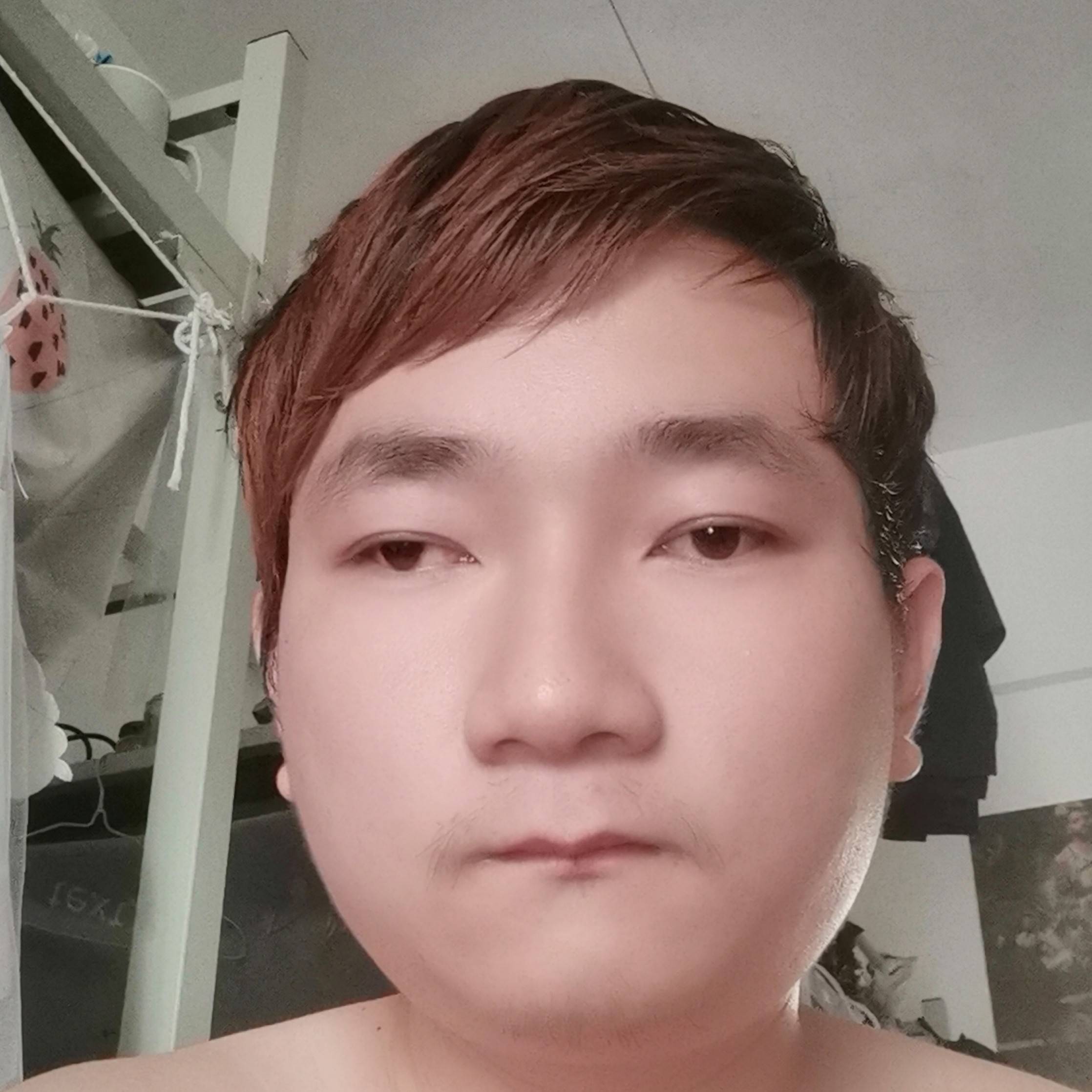 翩飞愿水影的照片