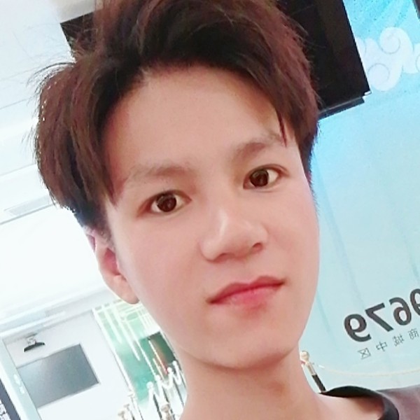 凉笙泪了鲤鱼的照片