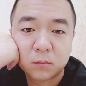 小伙子年轻海东的照片