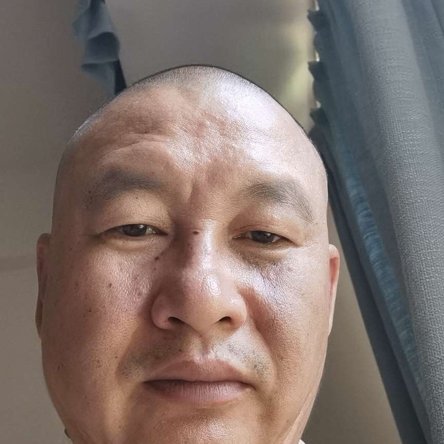 小熊猫苦恋眯眯眼的照片